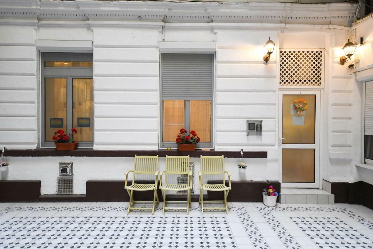 Fireworks Rakoczi - Free Parking - 3 Bedrooms - 2 Bathrooms Boedapest Buitenkant foto